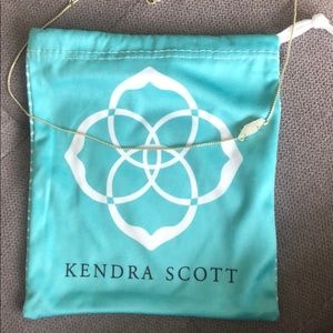 Kendra Scott necklace